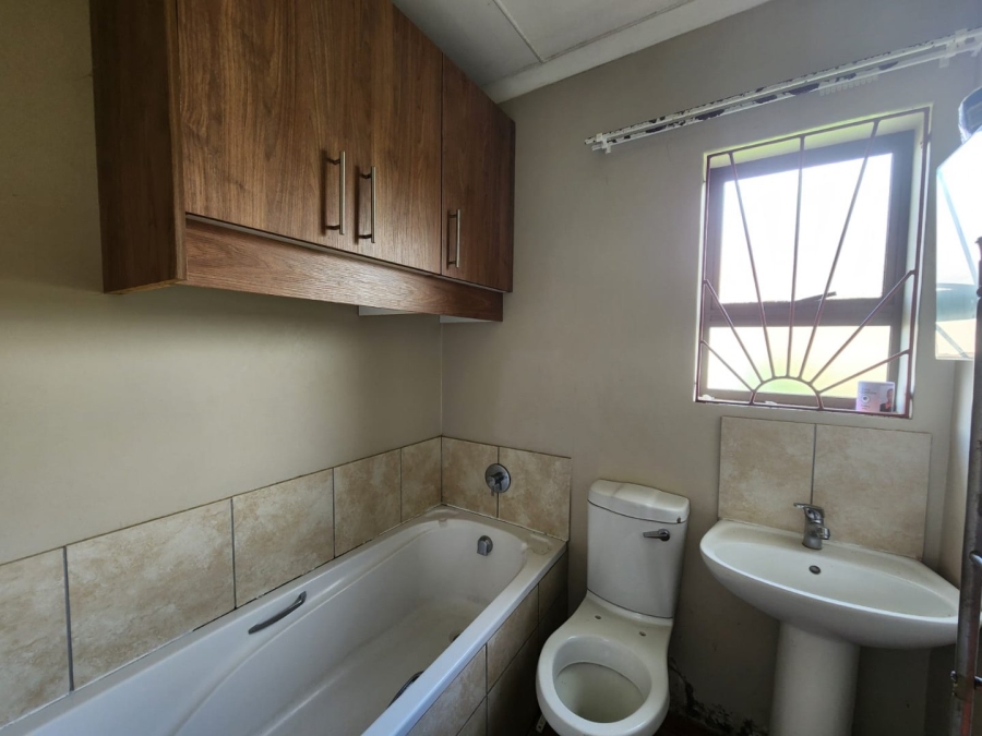 2 Bedroom Property for Sale in Levallia Western Cape